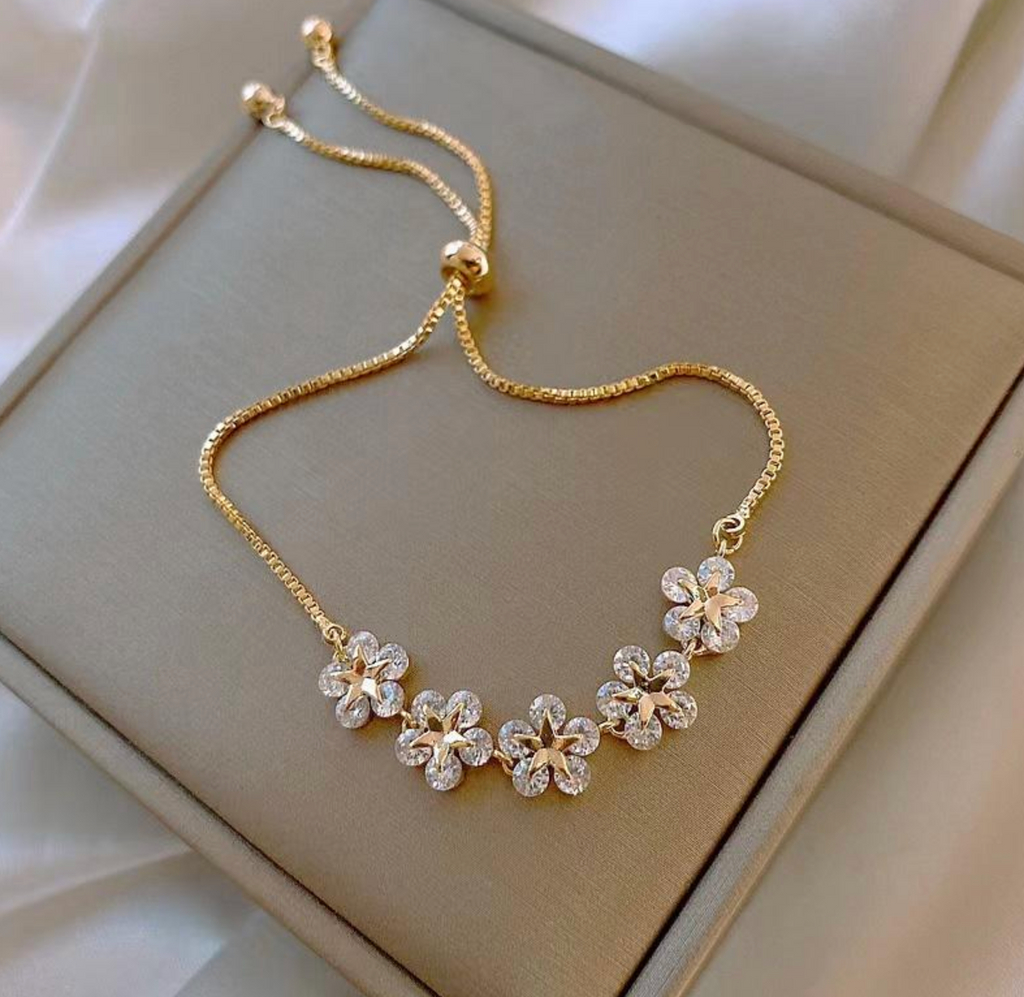 Minimalist Adjustable Fashion Bracelet