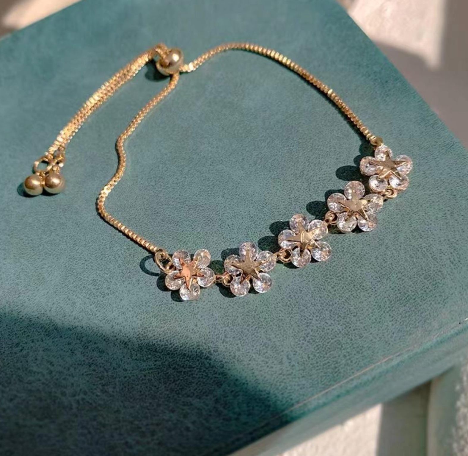 Minimalist Adjustable Fashion Bracelet
