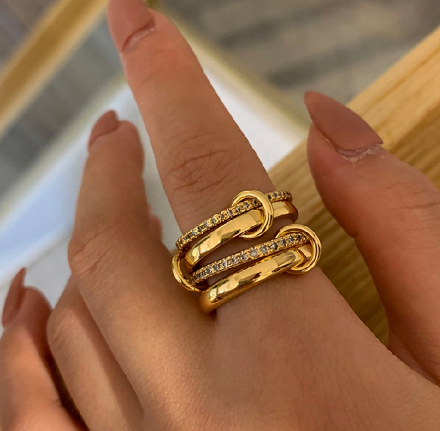Linked Circle Ring Set – Elegant